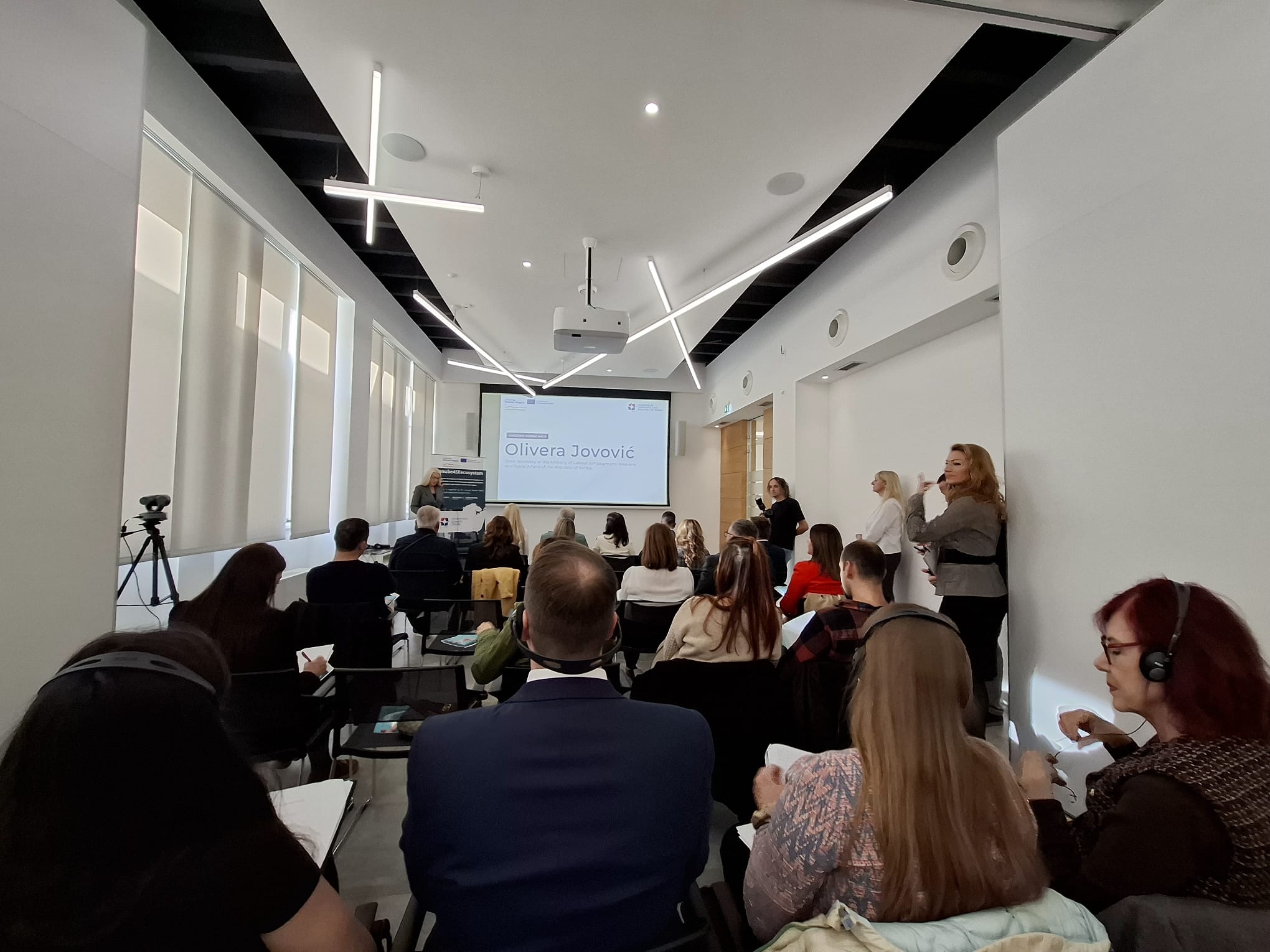 Policy Learning Dialog in Serbia